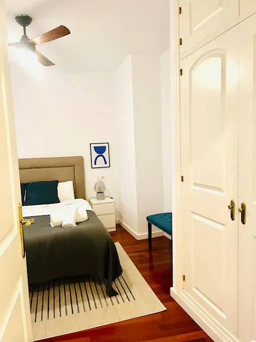 New Elegant Apartment In The Heart Of Málaga