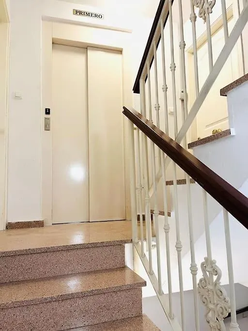 New Elegant Apartment In The Heart Of Málaga